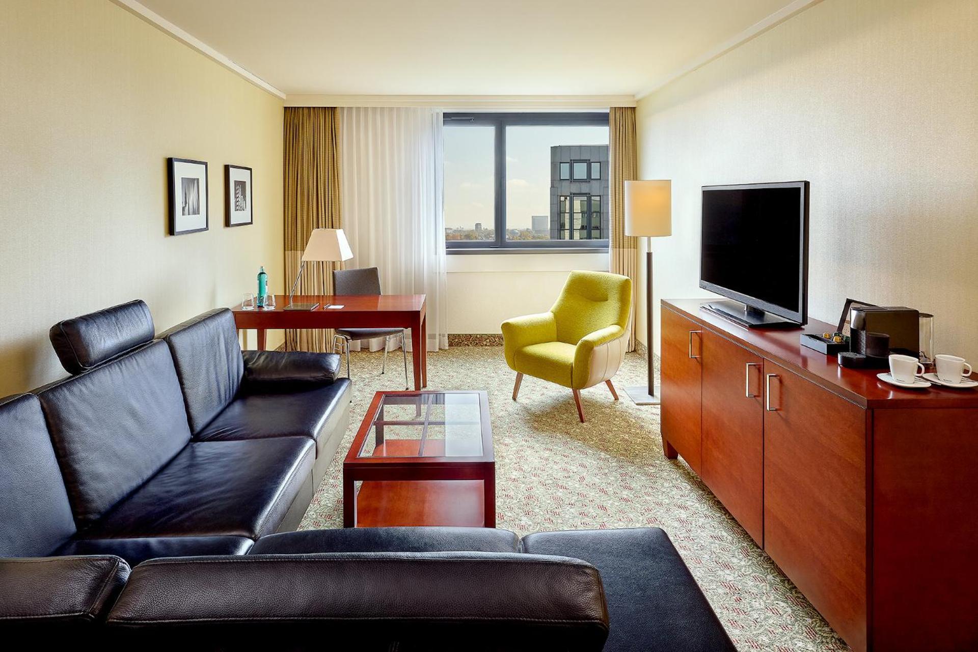 Courtyard By Marriott Duesseldorf Seestern Exterior foto