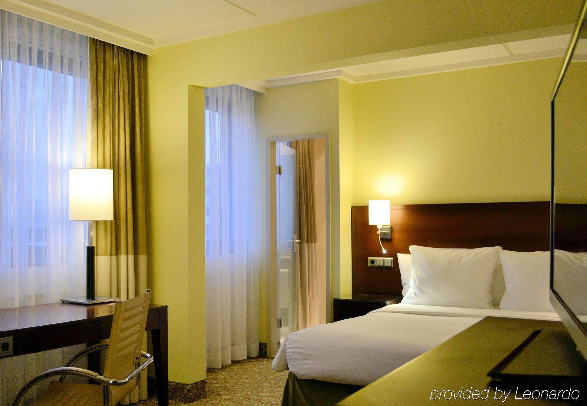 Courtyard By Marriott Duesseldorf Seestern Exterior foto