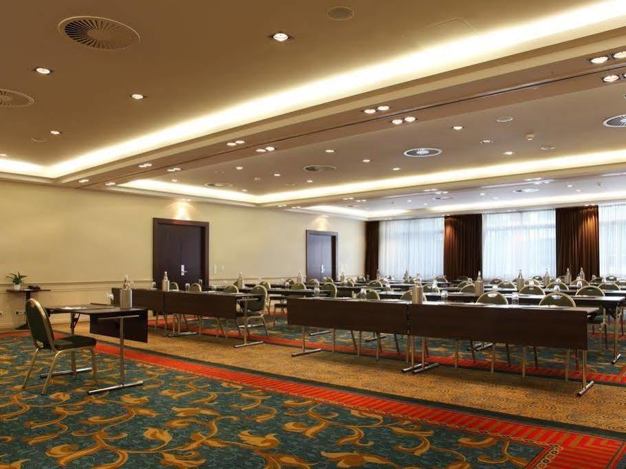 Courtyard By Marriott Duesseldorf Seestern Exterior foto
