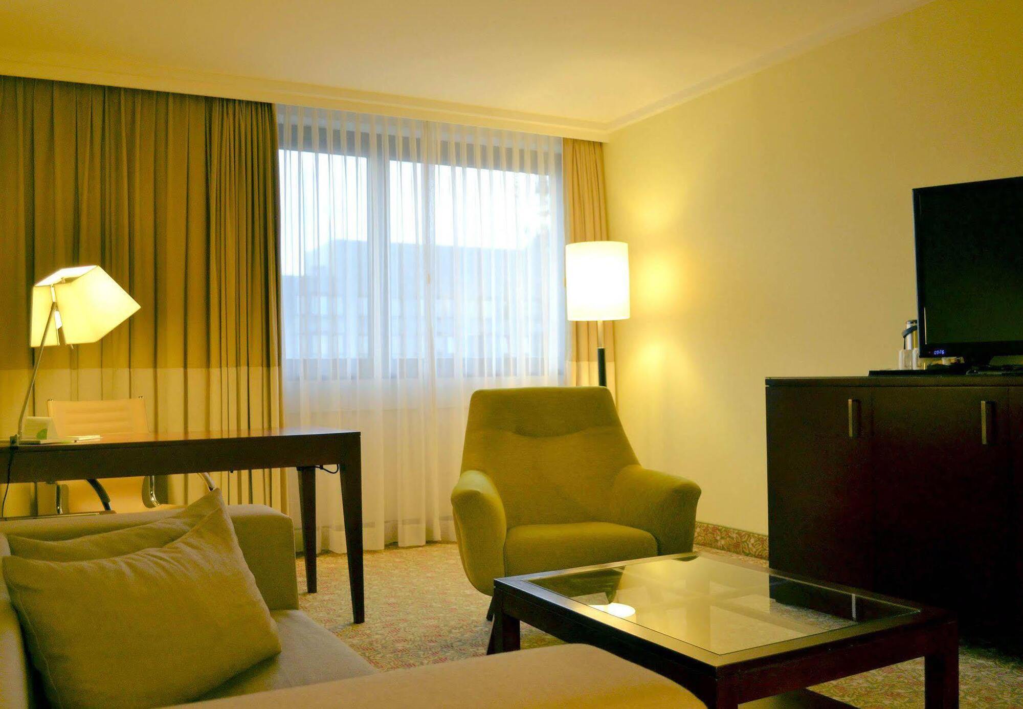 Courtyard By Marriott Duesseldorf Seestern Exterior foto